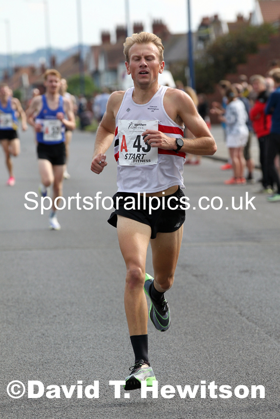 Senior mens 6 stage relay, 2021 Northern 6 and 4 Stage and Young Athletes Road Relays, Redcar. Photo: David T. Hewitson/Sports for All Pics